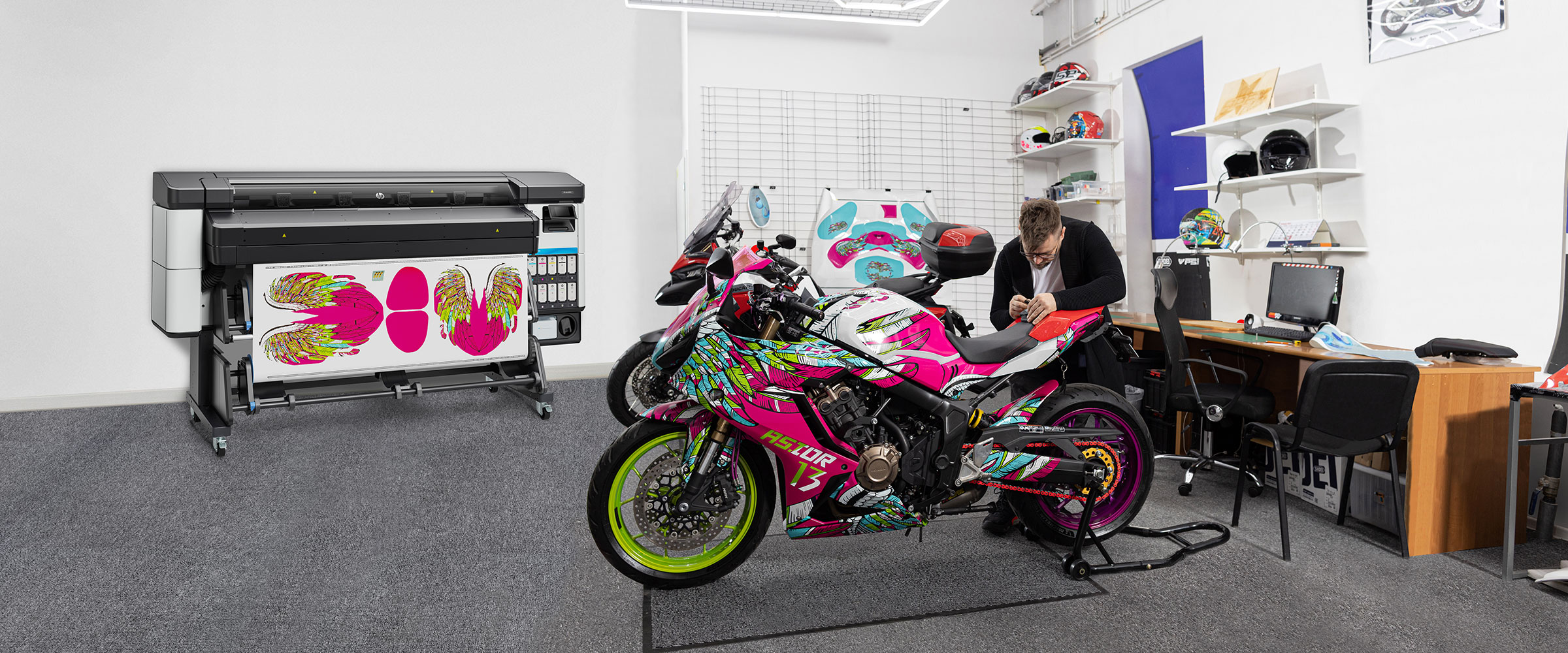 HP commercial wide-format printing equipment